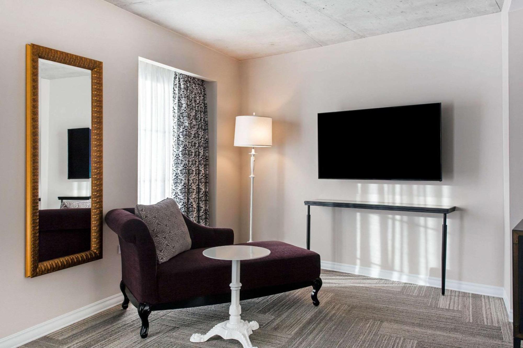 Cambria Hotel New Orleans Downtown Warehouse District Екстер'єр фото